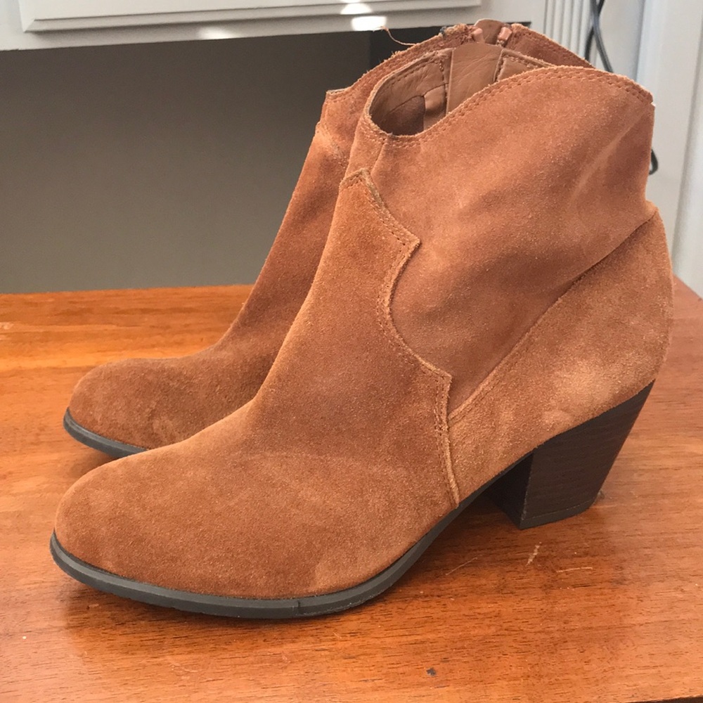 Franco Sarto Suede Caramel Ankle Boots!